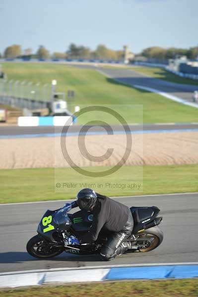 Motorcycle action photographs;donington;donington park leicestershire;donington photographs;event digital images;eventdigitalimages;no limits trackday;peter wileman photography;trackday;trackday digital images;trackday photos
