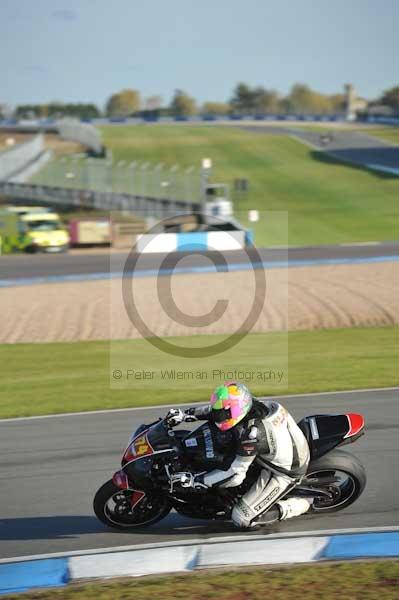 Motorcycle action photographs;donington;donington park leicestershire;donington photographs;event digital images;eventdigitalimages;no limits trackday;peter wileman photography;trackday;trackday digital images;trackday photos