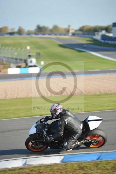 Motorcycle action photographs;donington;donington park leicestershire;donington photographs;event digital images;eventdigitalimages;no limits trackday;peter wileman photography;trackday;trackday digital images;trackday photos