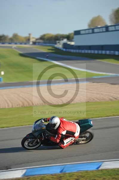 Motorcycle action photographs;donington;donington park leicestershire;donington photographs;event digital images;eventdigitalimages;no limits trackday;peter wileman photography;trackday;trackday digital images;trackday photos