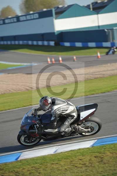 Motorcycle action photographs;donington;donington park leicestershire;donington photographs;event digital images;eventdigitalimages;no limits trackday;peter wileman photography;trackday;trackday digital images;trackday photos