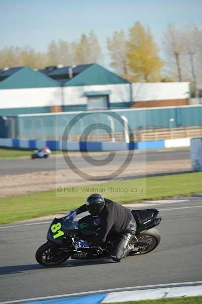 Motorcycle action photographs;donington;donington park leicestershire;donington photographs;event digital images;eventdigitalimages;no limits trackday;peter wileman photography;trackday;trackday digital images;trackday photos