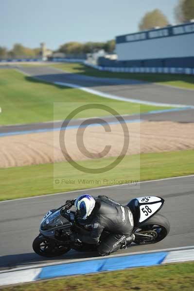Motorcycle action photographs;donington;donington park leicestershire;donington photographs;event digital images;eventdigitalimages;no limits trackday;peter wileman photography;trackday;trackday digital images;trackday photos