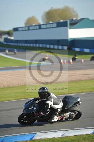 Motorcycle action photographs;donington;donington park leicestershire;donington photographs;event digital images;eventdigitalimages;no limits trackday;peter wileman photography;trackday;trackday digital images;trackday photos