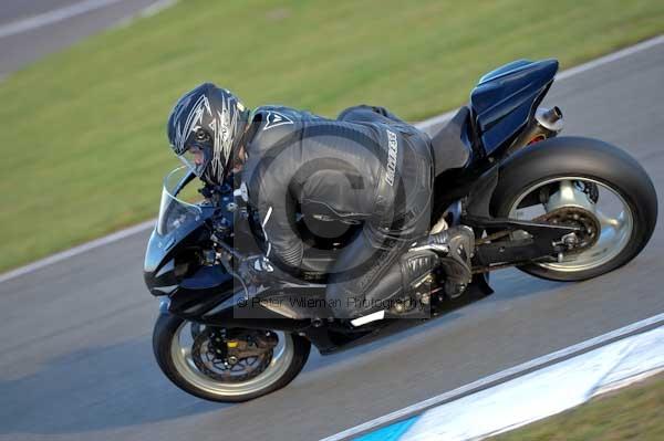 Motorcycle action photographs;donington;donington park leicestershire;donington photographs;event digital images;eventdigitalimages;no limits trackday;peter wileman photography;trackday;trackday digital images;trackday photos