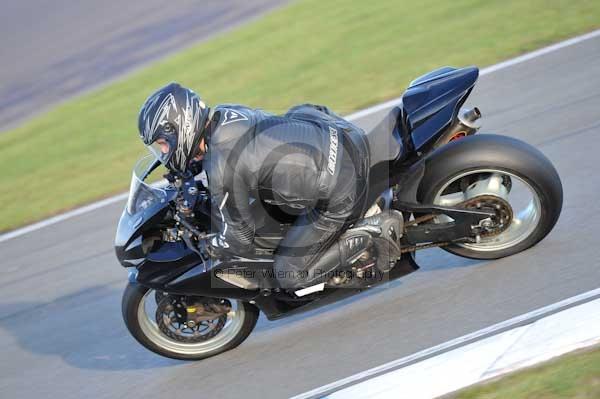 Motorcycle action photographs;donington;donington park leicestershire;donington photographs;event digital images;eventdigitalimages;no limits trackday;peter wileman photography;trackday;trackday digital images;trackday photos