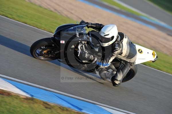 Motorcycle action photographs;donington;donington park leicestershire;donington photographs;event digital images;eventdigitalimages;no limits trackday;peter wileman photography;trackday;trackday digital images;trackday photos