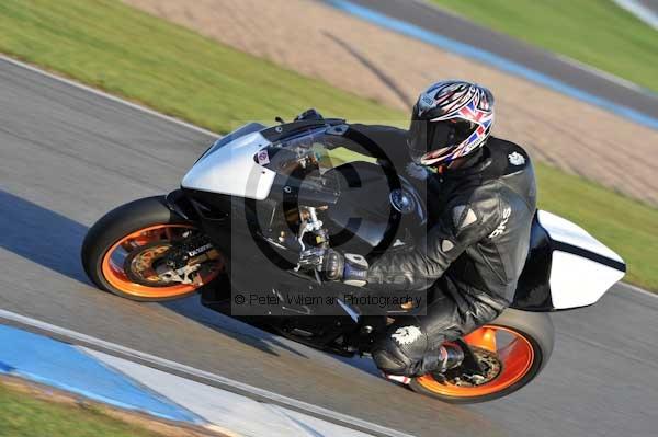 Motorcycle action photographs;donington;donington park leicestershire;donington photographs;event digital images;eventdigitalimages;no limits trackday;peter wileman photography;trackday;trackday digital images;trackday photos
