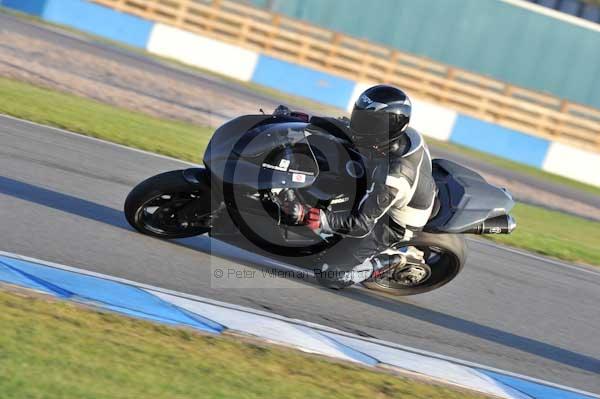 Motorcycle action photographs;donington;donington park leicestershire;donington photographs;event digital images;eventdigitalimages;no limits trackday;peter wileman photography;trackday;trackday digital images;trackday photos