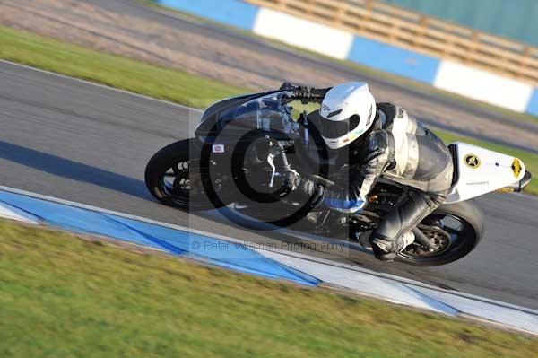 Motorcycle action photographs;donington;donington park leicestershire;donington photographs;event digital images;eventdigitalimages;no limits trackday;peter wileman photography;trackday;trackday digital images;trackday photos