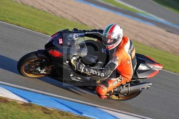 Motorcycle action photographs;donington;donington park leicestershire;donington photographs;event digital images;eventdigitalimages;no limits trackday;peter wileman photography;trackday;trackday digital images;trackday photos