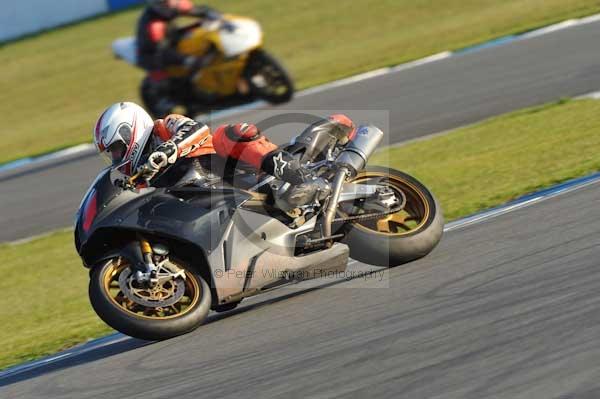 Motorcycle action photographs;donington;donington park leicestershire;donington photographs;event digital images;eventdigitalimages;no limits trackday;peter wileman photography;trackday;trackday digital images;trackday photos