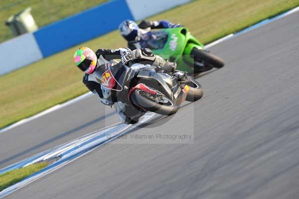 Motorcycle action photographs;donington;donington park leicestershire;donington photographs;event digital images;eventdigitalimages;no limits trackday;peter wileman photography;trackday;trackday digital images;trackday photos