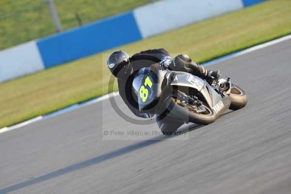 Motorcycle action photographs;donington;donington park leicestershire;donington photographs;event digital images;eventdigitalimages;no limits trackday;peter wileman photography;trackday;trackday digital images;trackday photos