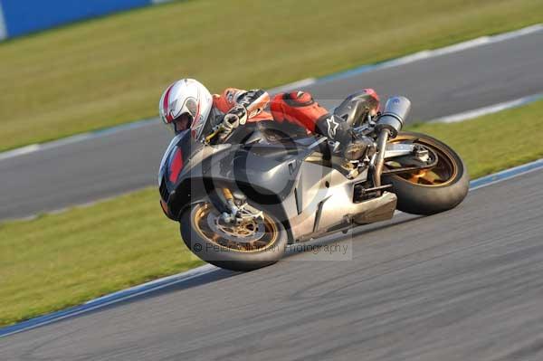 Motorcycle action photographs;donington;donington park leicestershire;donington photographs;event digital images;eventdigitalimages;no limits trackday;peter wileman photography;trackday;trackday digital images;trackday photos