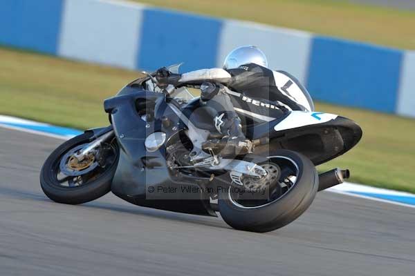 Motorcycle action photographs;donington;donington park leicestershire;donington photographs;event digital images;eventdigitalimages;no limits trackday;peter wileman photography;trackday;trackday digital images;trackday photos