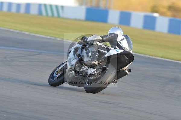 Motorcycle action photographs;donington;donington park leicestershire;donington photographs;event digital images;eventdigitalimages;no limits trackday;peter wileman photography;trackday;trackday digital images;trackday photos