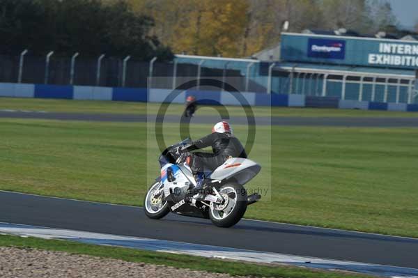 Motorcycle action photographs;donington;donington park leicestershire;donington photographs;event digital images;eventdigitalimages;no limits trackday;peter wileman photography;trackday;trackday digital images;trackday photos