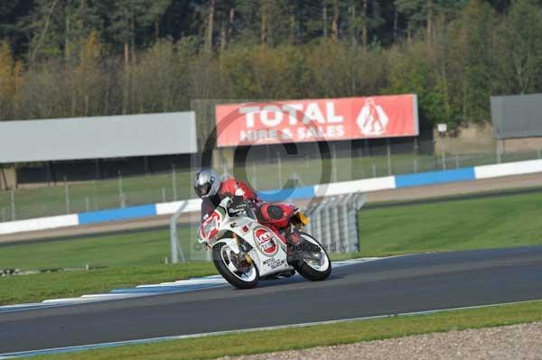 Motorcycle action photographs;donington;donington park leicestershire;donington photographs;event digital images;eventdigitalimages;no limits trackday;peter wileman photography;trackday;trackday digital images;trackday photos