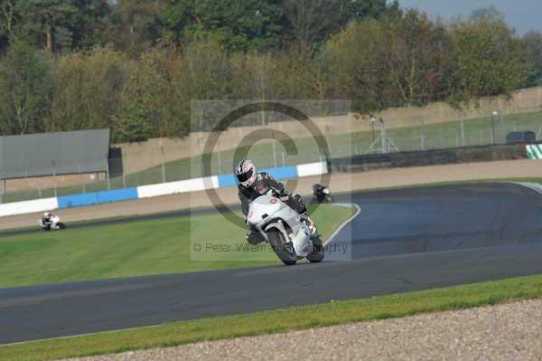 Motorcycle action photographs;donington;donington park leicestershire;donington photographs;event digital images;eventdigitalimages;no limits trackday;peter wileman photography;trackday;trackday digital images;trackday photos