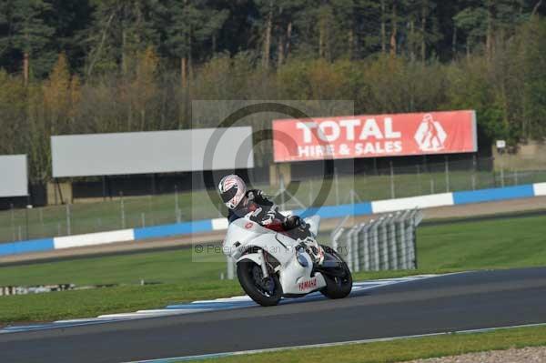 Motorcycle action photographs;donington;donington park leicestershire;donington photographs;event digital images;eventdigitalimages;no limits trackday;peter wileman photography;trackday;trackday digital images;trackday photos
