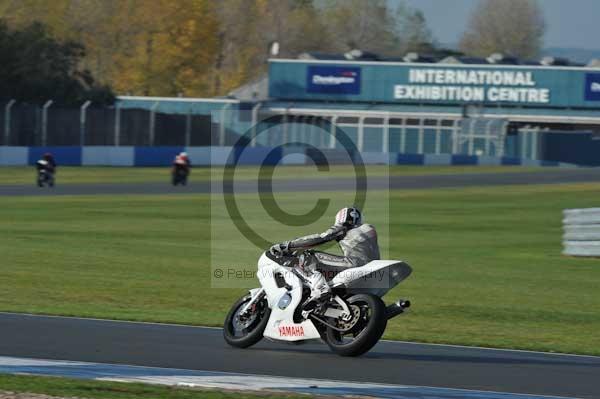Motorcycle action photographs;donington;donington park leicestershire;donington photographs;event digital images;eventdigitalimages;no limits trackday;peter wileman photography;trackday;trackday digital images;trackday photos
