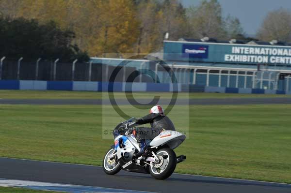 Motorcycle action photographs;donington;donington park leicestershire;donington photographs;event digital images;eventdigitalimages;no limits trackday;peter wileman photography;trackday;trackday digital images;trackday photos