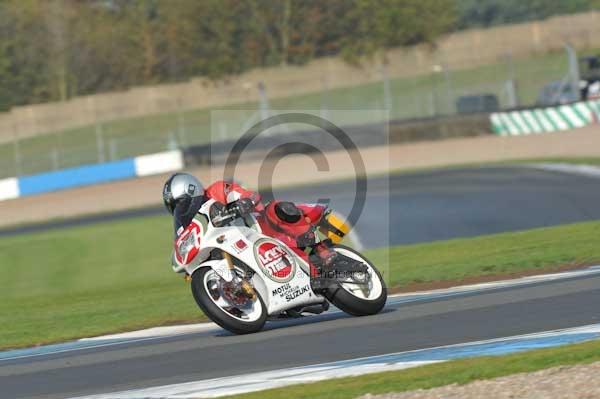 Motorcycle action photographs;donington;donington park leicestershire;donington photographs;event digital images;eventdigitalimages;no limits trackday;peter wileman photography;trackday;trackday digital images;trackday photos