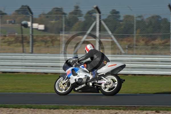 Motorcycle action photographs;donington;donington park leicestershire;donington photographs;event digital images;eventdigitalimages;no limits trackday;peter wileman photography;trackday;trackday digital images;trackday photos