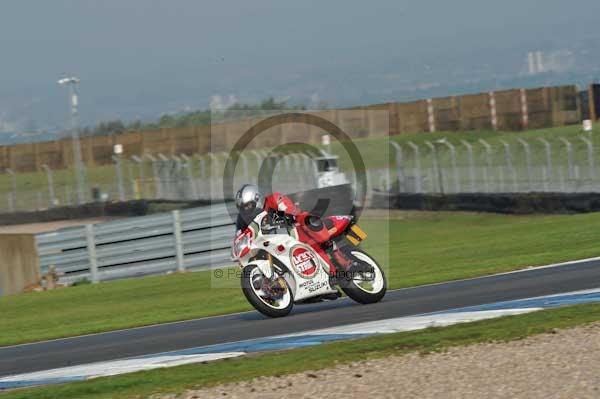 Motorcycle action photographs;donington;donington park leicestershire;donington photographs;event digital images;eventdigitalimages;no limits trackday;peter wileman photography;trackday;trackday digital images;trackday photos