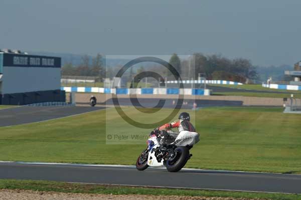 Motorcycle action photographs;donington;donington park leicestershire;donington photographs;event digital images;eventdigitalimages;no limits trackday;peter wileman photography;trackday;trackday digital images;trackday photos