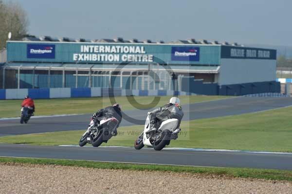 Motorcycle action photographs;donington;donington park leicestershire;donington photographs;event digital images;eventdigitalimages;no limits trackday;peter wileman photography;trackday;trackday digital images;trackday photos
