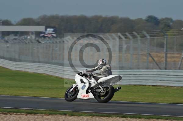 Motorcycle action photographs;donington;donington park leicestershire;donington photographs;event digital images;eventdigitalimages;no limits trackday;peter wileman photography;trackday;trackday digital images;trackday photos