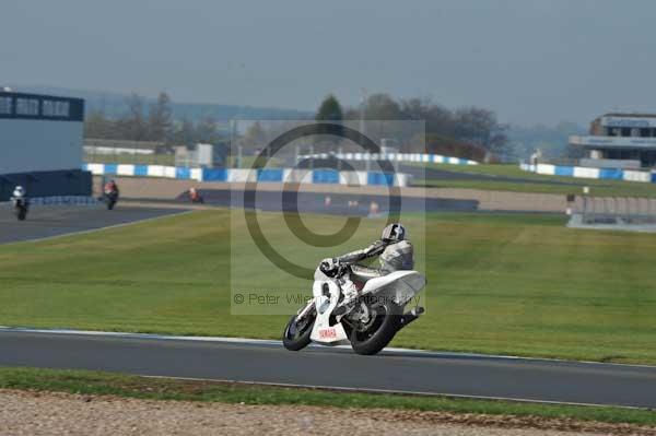 Motorcycle action photographs;donington;donington park leicestershire;donington photographs;event digital images;eventdigitalimages;no limits trackday;peter wileman photography;trackday;trackday digital images;trackday photos