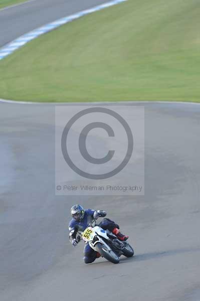 Motorcycle action photographs;donington;donington park leicestershire;donington photographs;event digital images;eventdigitalimages;no limits trackday;peter wileman photography;trackday;trackday digital images;trackday photos