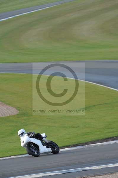 Motorcycle action photographs;donington;donington park leicestershire;donington photographs;event digital images;eventdigitalimages;no limits trackday;peter wileman photography;trackday;trackday digital images;trackday photos