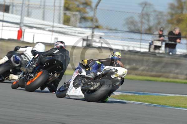 Motorcycle action photographs;donington;donington park leicestershire;donington photographs;event digital images;eventdigitalimages;no limits trackday;peter wileman photography;trackday;trackday digital images;trackday photos