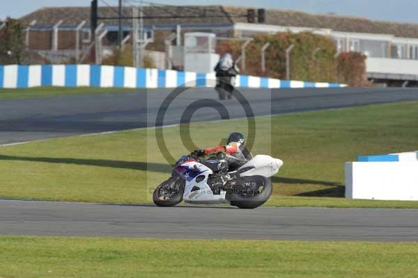 Motorcycle action photographs;donington;donington park leicestershire;donington photographs;event digital images;eventdigitalimages;no limits trackday;peter wileman photography;trackday;trackday digital images;trackday photos