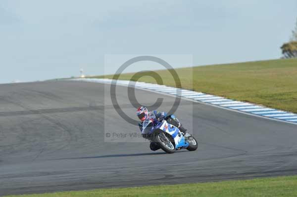 Motorcycle action photographs;donington;donington park leicestershire;donington photographs;event digital images;eventdigitalimages;no limits trackday;peter wileman photography;trackday;trackday digital images;trackday photos