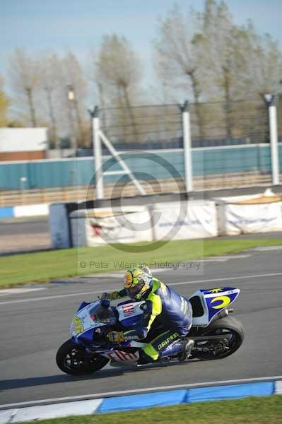 Motorcycle action photographs;donington;donington park leicestershire;donington photographs;event digital images;eventdigitalimages;no limits trackday;peter wileman photography;trackday;trackday digital images;trackday photos