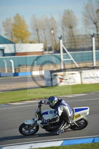 Motorcycle action photographs;donington;donington park leicestershire;donington photographs;event digital images;eventdigitalimages;no limits trackday;peter wileman photography;trackday;trackday digital images;trackday photos