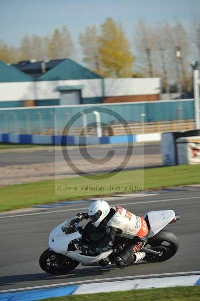 Motorcycle action photographs;donington;donington park leicestershire;donington photographs;event digital images;eventdigitalimages;no limits trackday;peter wileman photography;trackday;trackday digital images;trackday photos