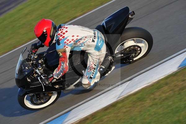 Motorcycle action photographs;donington;donington park leicestershire;donington photographs;event digital images;eventdigitalimages;no limits trackday;peter wileman photography;trackday;trackday digital images;trackday photos