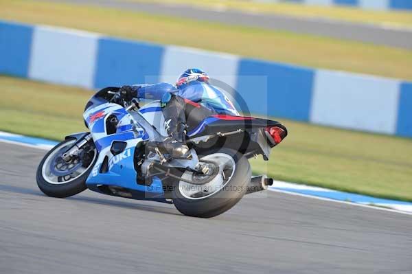 Motorcycle action photographs;donington;donington park leicestershire;donington photographs;event digital images;eventdigitalimages;no limits trackday;peter wileman photography;trackday;trackday digital images;trackday photos
