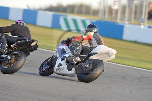Motorcycle action photographs;donington;donington park leicestershire;donington photographs;event digital images;eventdigitalimages;no limits trackday;peter wileman photography;trackday;trackday digital images;trackday photos