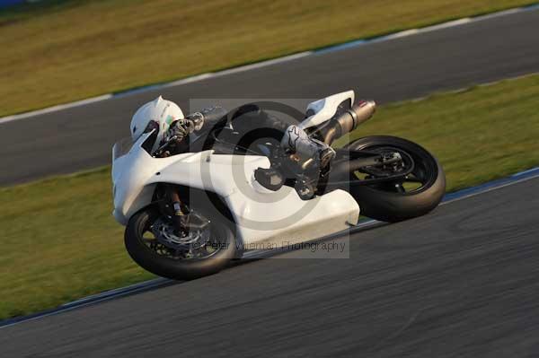 Motorcycle action photographs;donington;donington park leicestershire;donington photographs;event digital images;eventdigitalimages;no limits trackday;peter wileman photography;trackday;trackday digital images;trackday photos