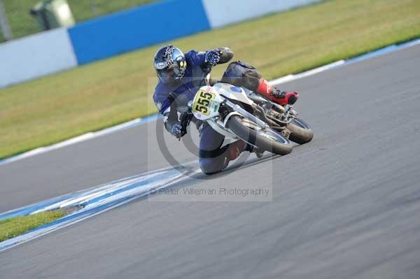 Motorcycle action photographs;donington;donington park leicestershire;donington photographs;event digital images;eventdigitalimages;no limits trackday;peter wileman photography;trackday;trackday digital images;trackday photos