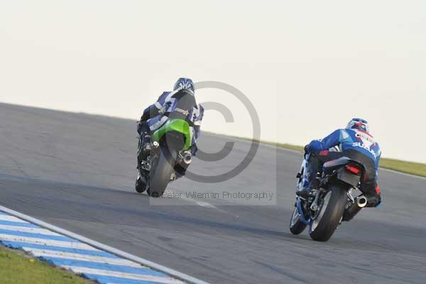 Motorcycle action photographs;donington;donington park leicestershire;donington photographs;event digital images;eventdigitalimages;no limits trackday;peter wileman photography;trackday;trackday digital images;trackday photos