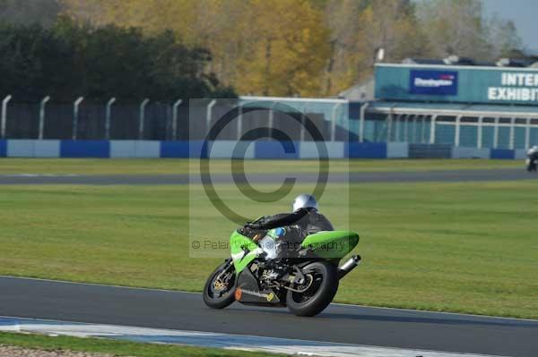 Motorcycle action photographs;donington;donington park leicestershire;donington photographs;event digital images;eventdigitalimages;no limits trackday;peter wileman photography;trackday;trackday digital images;trackday photos