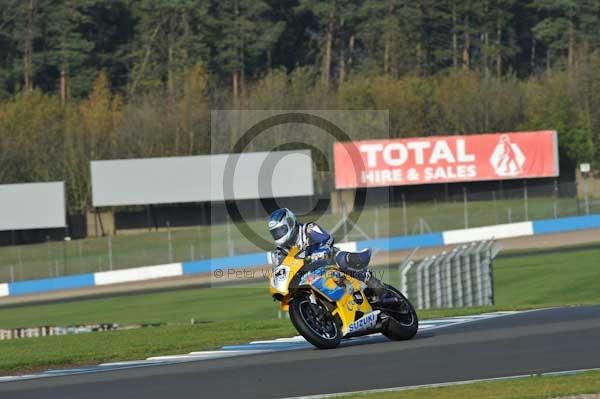 Motorcycle action photographs;donington;donington park leicestershire;donington photographs;event digital images;eventdigitalimages;no limits trackday;peter wileman photography;trackday;trackday digital images;trackday photos
